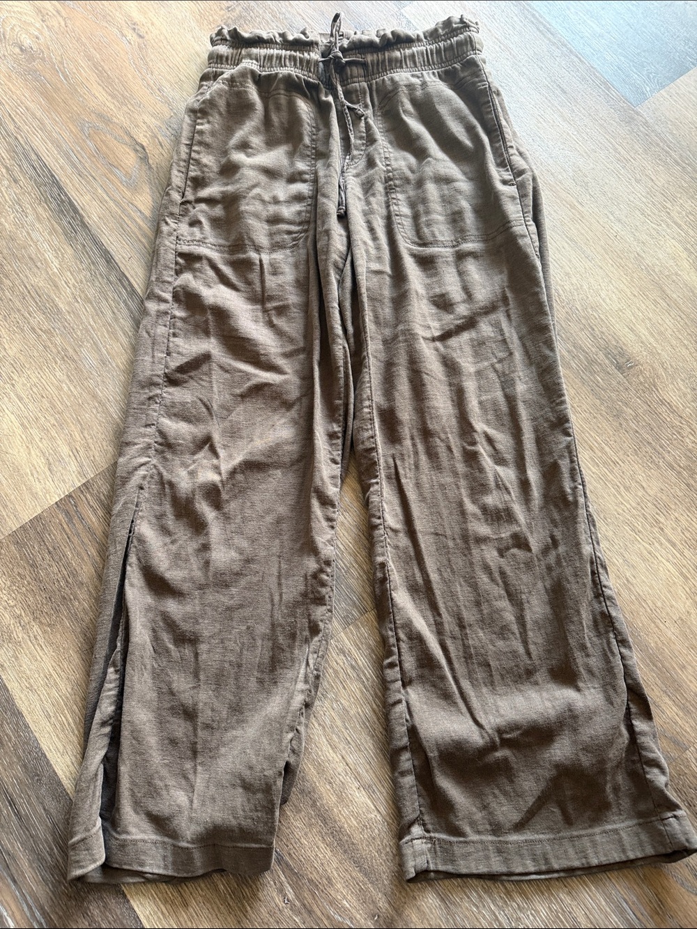 American Eagle Outfitters Brown Drawstring Joggers with Side Slits